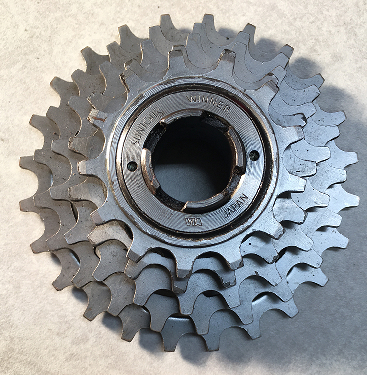 NOS Suntour 24 tooth freewheel gear cog sprocket fits 5,6,& 7 speed systems 