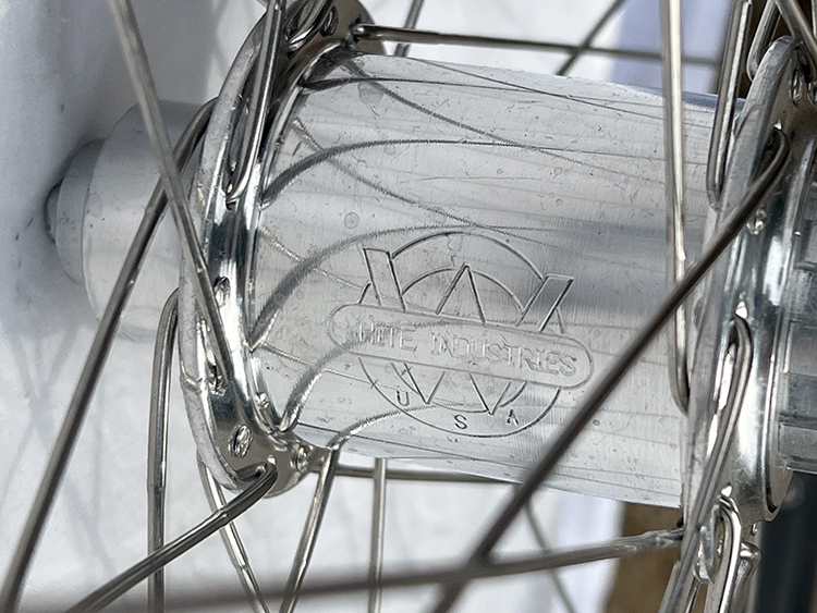 パーツ WHITE INDASTRY MAVIC220 パーツ WHITE INDASTRY