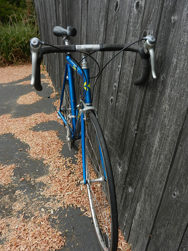61 cm Klein bike front view