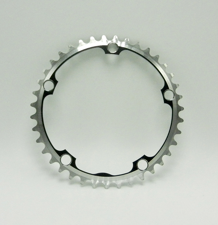 Stronglight 39-tooth chainring
