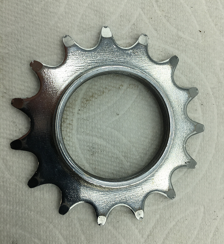 15-tooth track cog