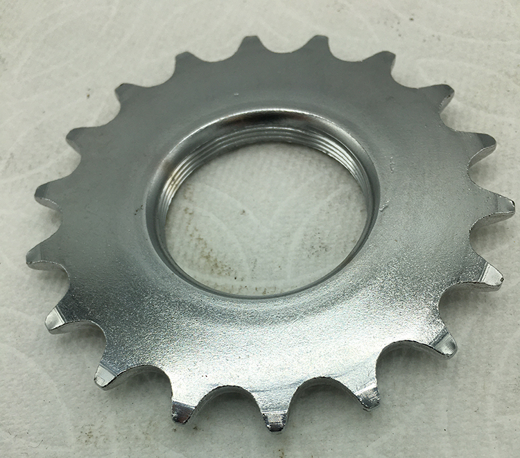18-tooth track cog