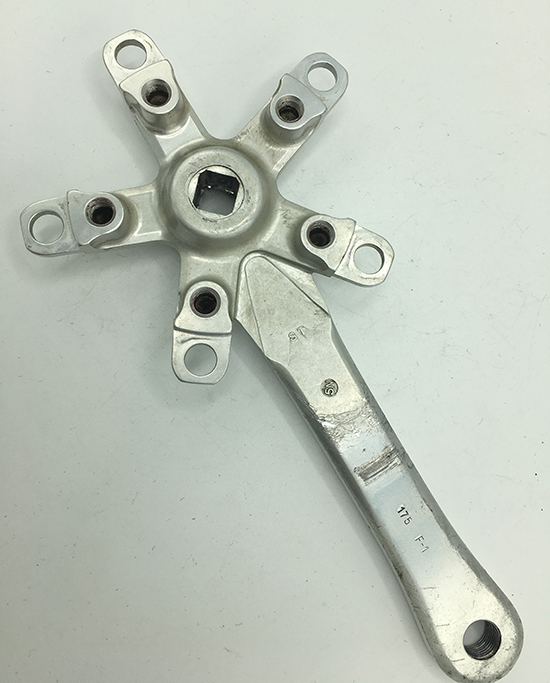 Specialized right crank arm