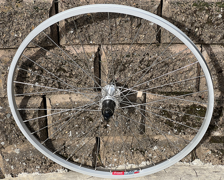 Shimano RM30 mountain wheel