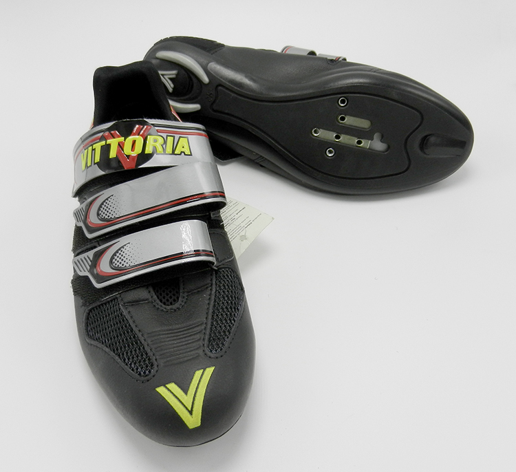 Vittoria Zenith size 42 black shoes